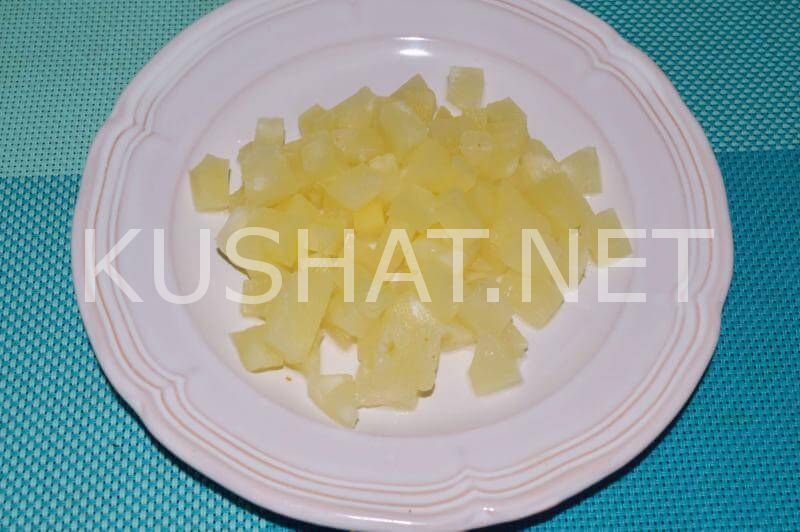 4_салат с ананасами, крабовыми палочками и кукурузой