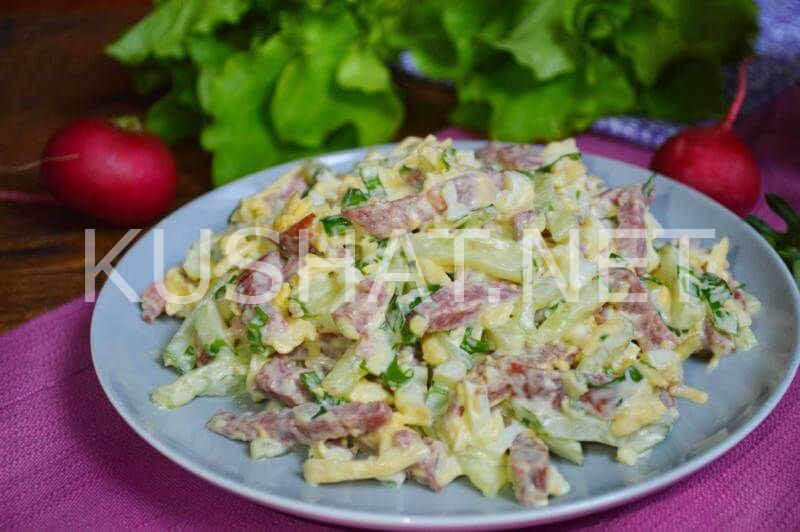 Рецепты вкусных салатов с копченой колбасой и свежим огурцом