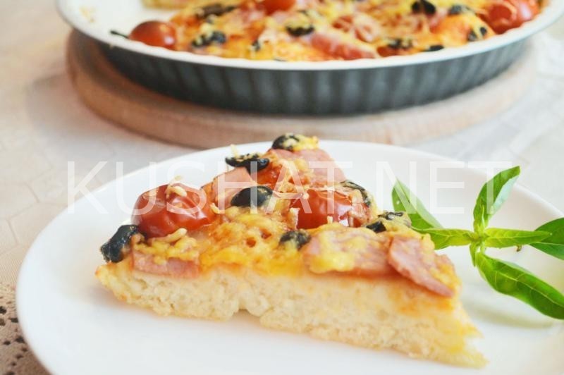 11_пицца с ветчиной, сыром и помидорами