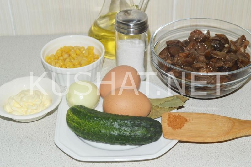 3_салат с грибами, кукурузой и огурцами