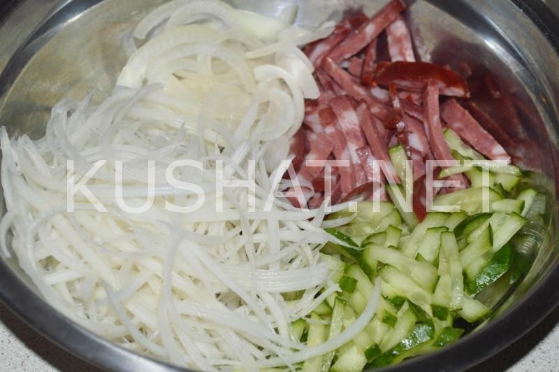 5_салат из редьки с колбасой и огурцами