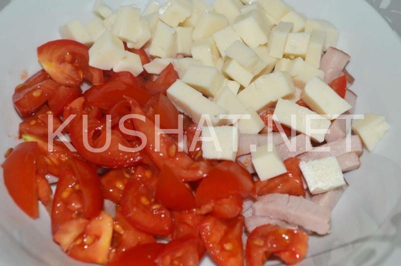 5_салат с ветчиной, маринованным луком, сыром и помидорами