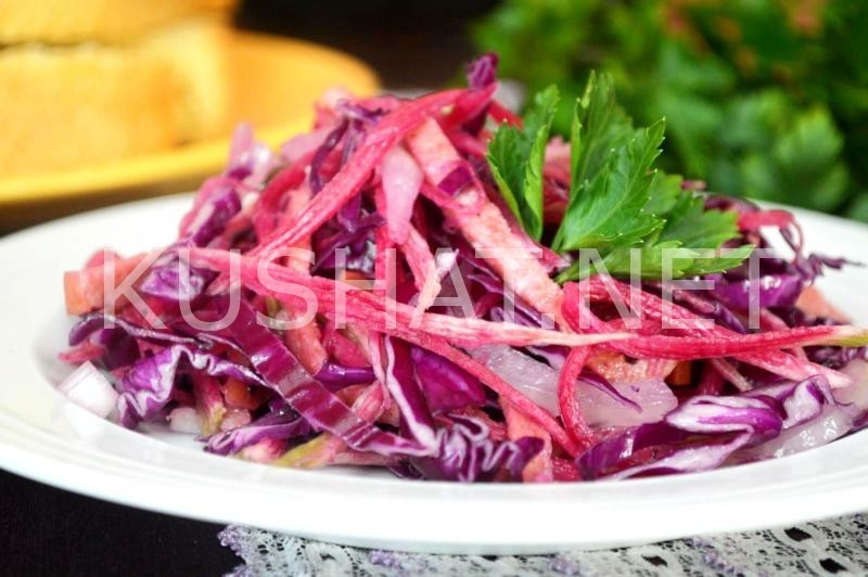 10_салат из краснокочанной капусты с колбасой и арбузной редькой
