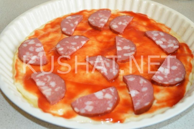 11_пицца на дрожжевом тесте с колбасой и кукурузой