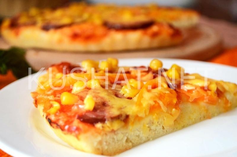 16_пицца на дрожжевом тесте с колбасой и кукурузой