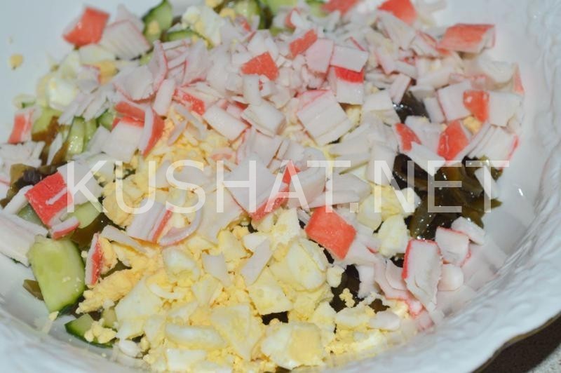 6_салат из морской капусты с крабовыми палочками и яйцом
