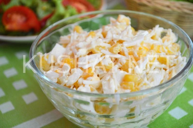 11_салат с кальмарами, кукурузой, яйцом и сыром