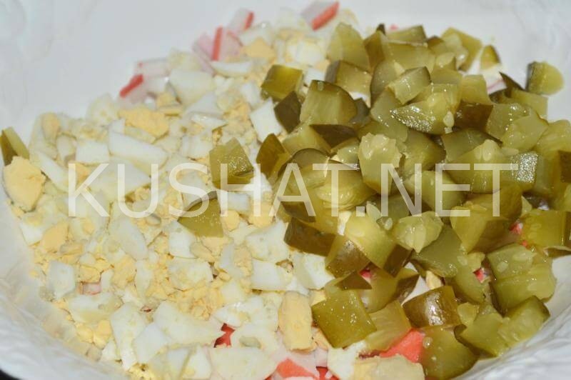 6_салат с крабовыми палочками, солеными огурцами и сыром