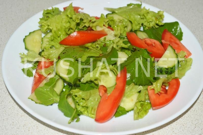 8_салат с рукколой, курицей и помидорами
