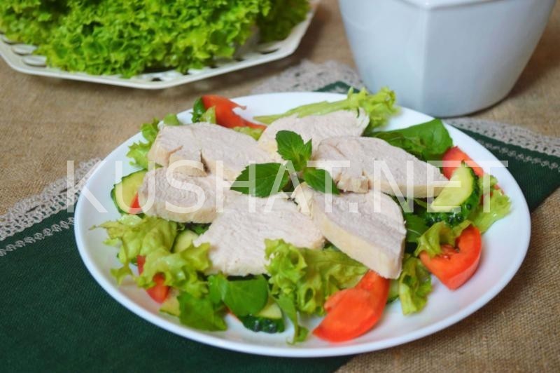 9_салат с рукколой, курицей и помидорами