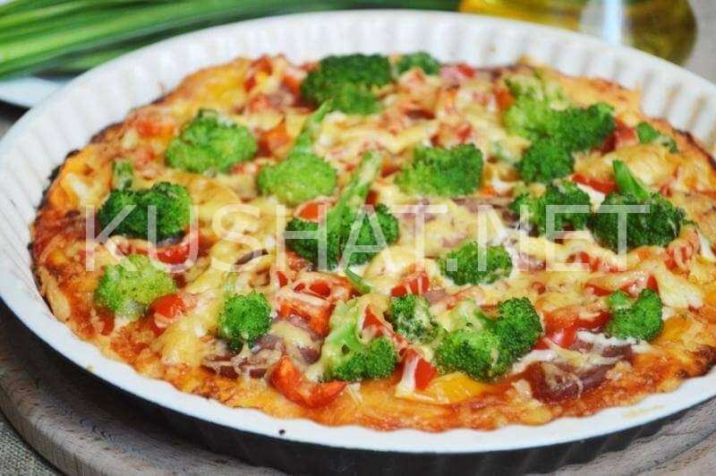 13_пицца с брокколи, колбасой и сыром