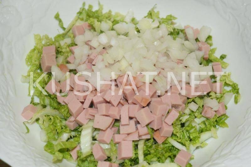 5_салат из пекинской капусты с колбасой и горошком