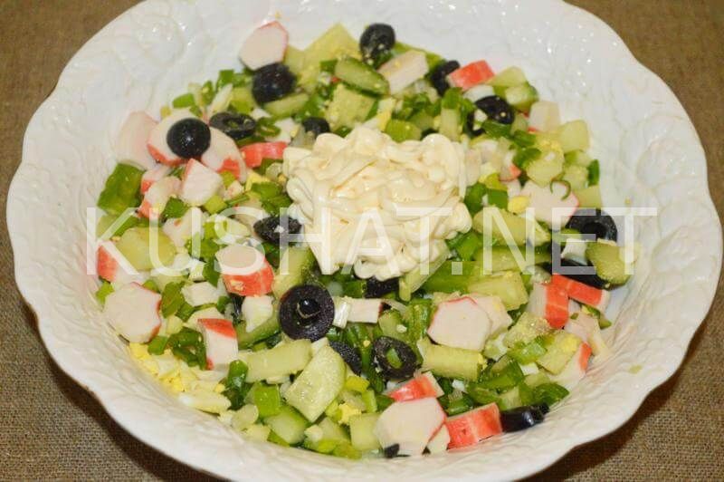 7_салат с крабовыми палочками, оливками и огурцом