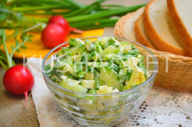 10_салат из зеленого лука с яйцами, огурцами и плавленым сыром