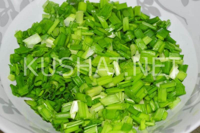 1_салат из зеленого лука с яйцами, огурцами и плавленым сыром