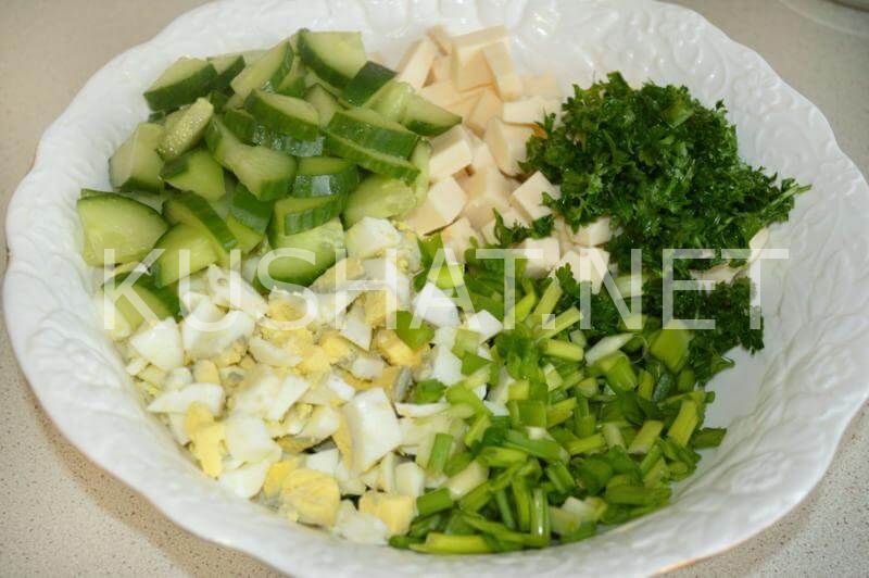 6_салат из зеленого лука с яйцами, огурцами и плавленым сыром