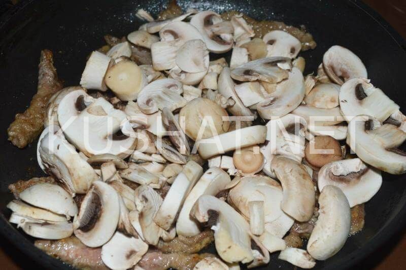 9_бефстроганов из говядины с грибами