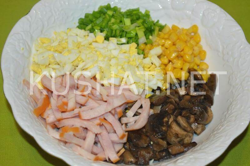7_салат с грибами, ветчиной и кукурузой