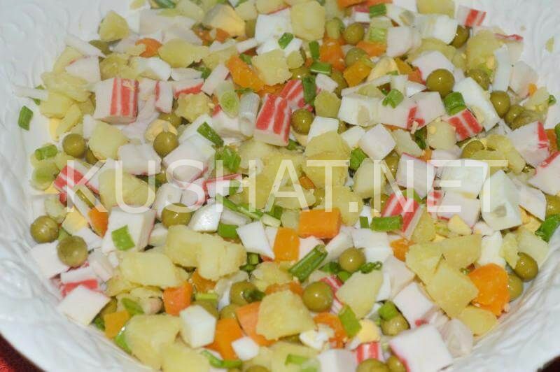 7_салат с крабовыми палочками, горошком и картошкой