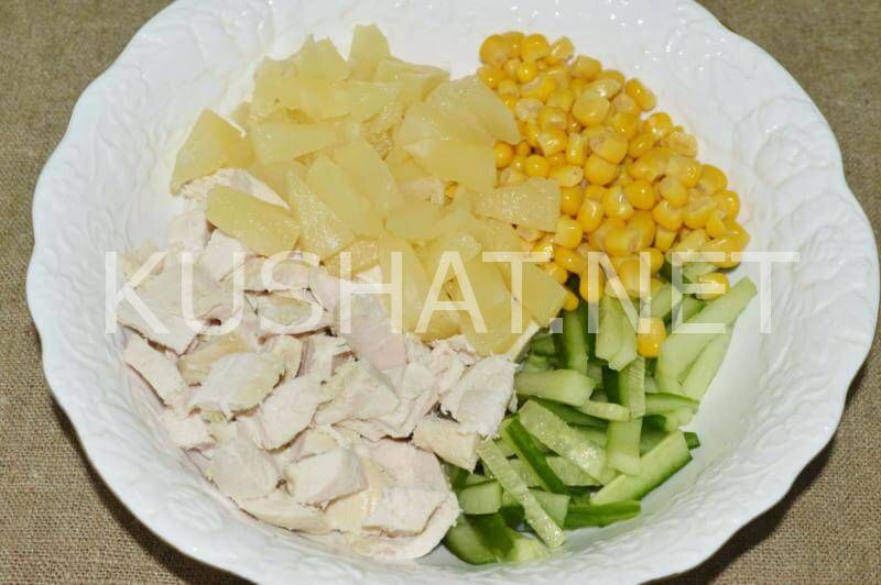 5_салат с курицей, ананасами и кукурузой