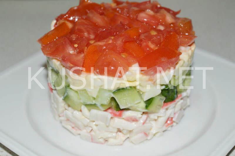 12_слоеный салат с крабовыми палочками, огурцом и помидорами