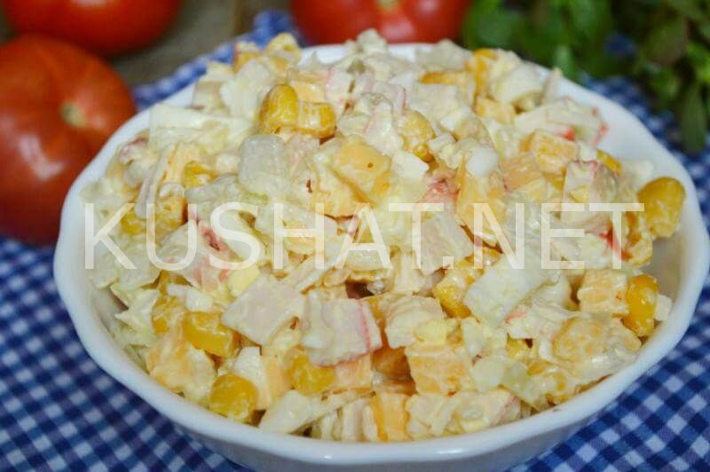 13_салат с крабовыми палочками сыром и кукурузой