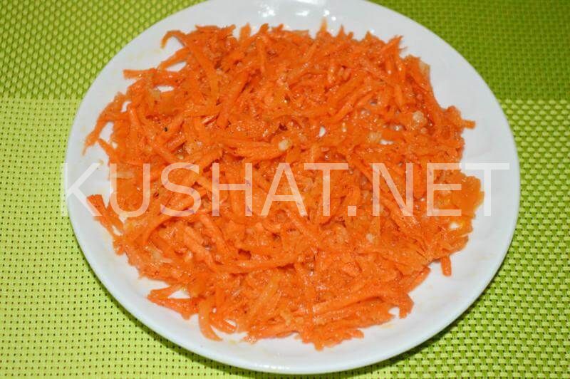 3_салат с корейской морковью, сухариками и колбасой
