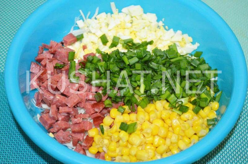 6_салат из капусты с колбасой и кукурузой