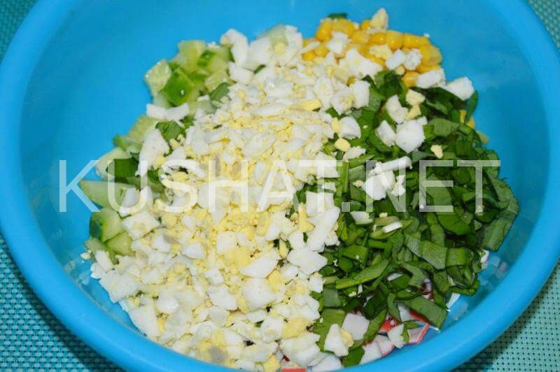 6_весенний салат с черемшой и крабовыми палочками