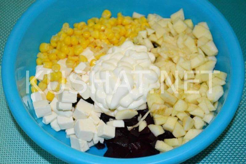 7_салат из свеклы с яблоком, сыром и кукурузой