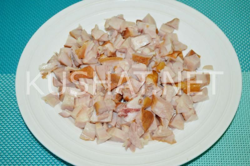 4_слоеный салат с копченой курицей и грибами