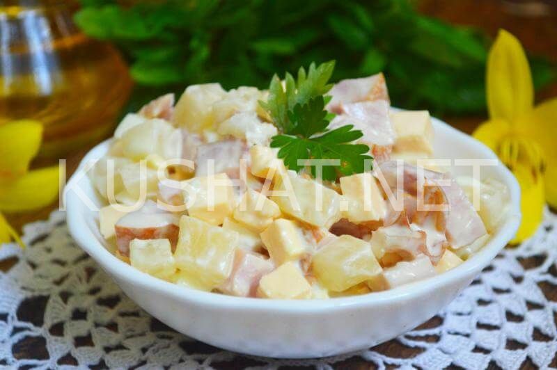11_салат с копченой курицей, сыром и ананасами