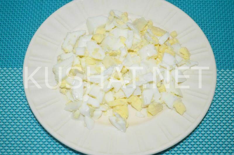 3_салат с копченой курицей, сыром и ананасами
