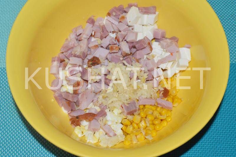 6_салат с ветчиной, сыром и кукурузой