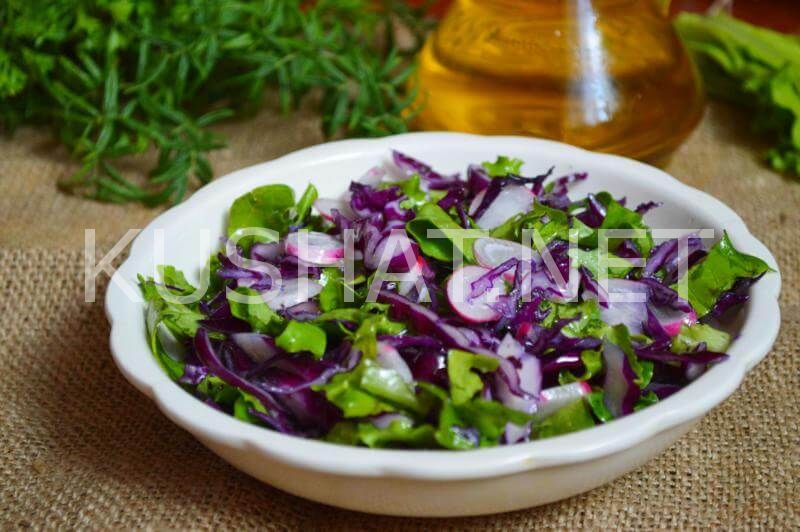 8_салат из красной капусты с салатными листьями