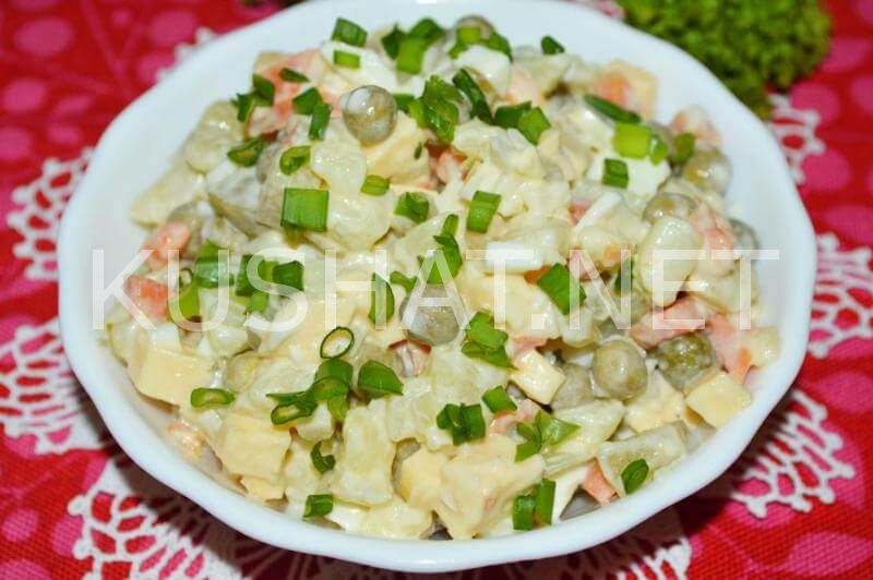 11_картофельный салат с зеленым горошком и сыром