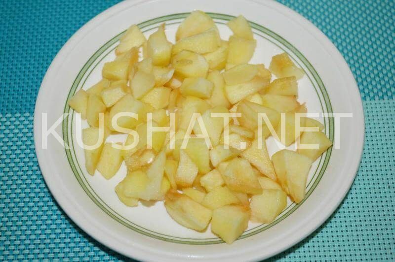 1_салат с ветчиной, яблоком и сухариками