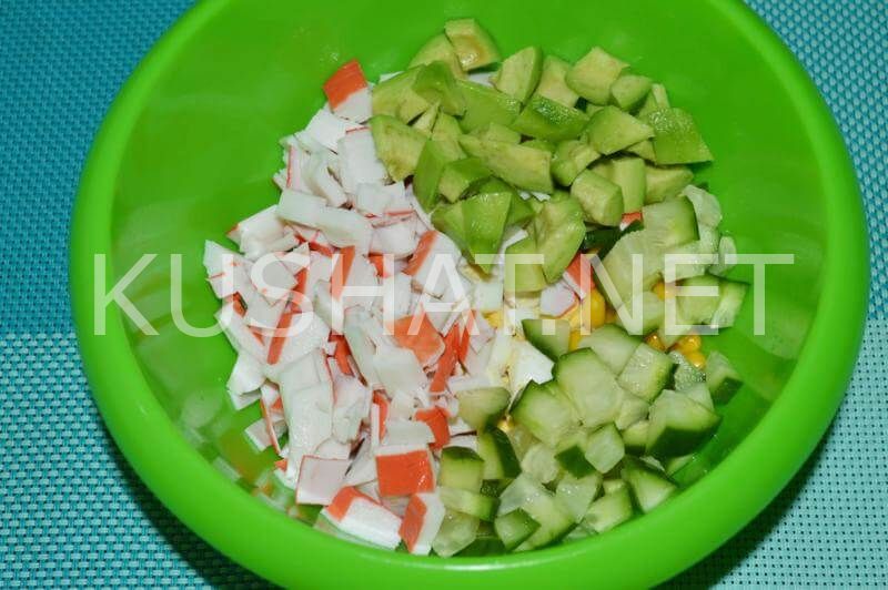 6_салат с авокадо и крабовыми палочками