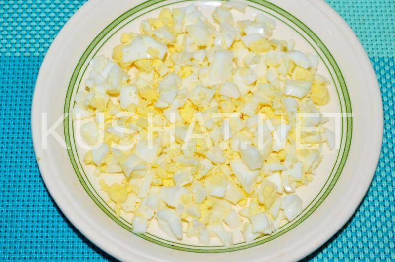 3_салат с солеными огурцами, сыром и яйцом