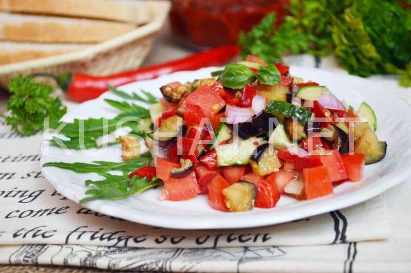 12_салат с баклажанами, огурцами и помидорами