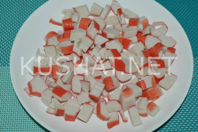 4_слоеный салат с крабовыми палочками и помидорами