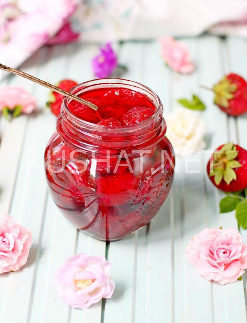6_клубничное варенье с лепестками роз